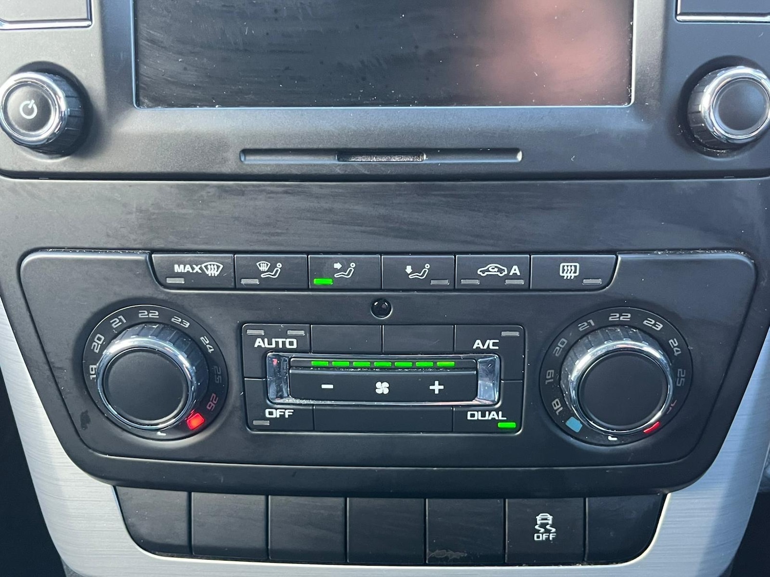 Used Skoda Yeti 2014 for sale - 76671299: Photo 33