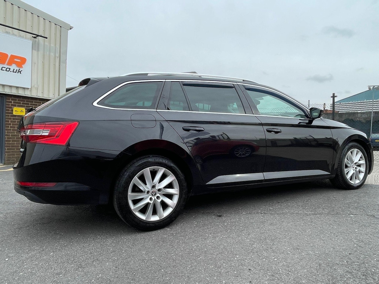 Used Skoda Superb 2018 for sale - 77993424: Photo 12