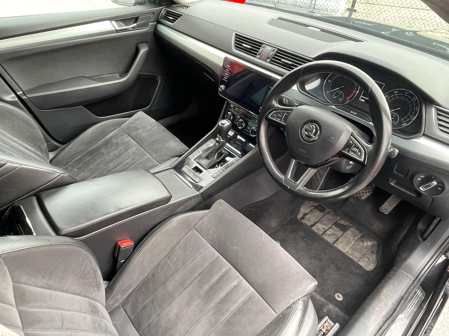 Used Skoda Superb 2018 for sale - 77993424: Photo 2