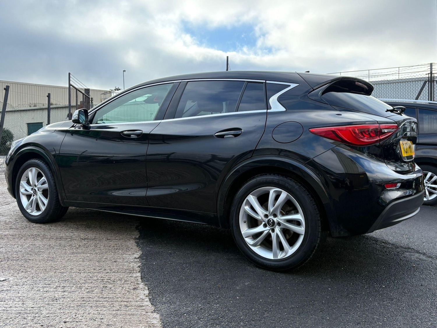 Used Infiniti Q30 2017 for sale - 77440091: Photo 7