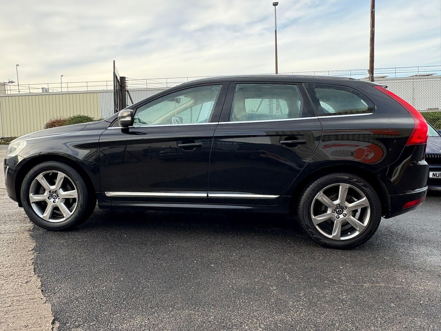 Used Volvo XC60 2014 for sale - 76965063: Photo 10