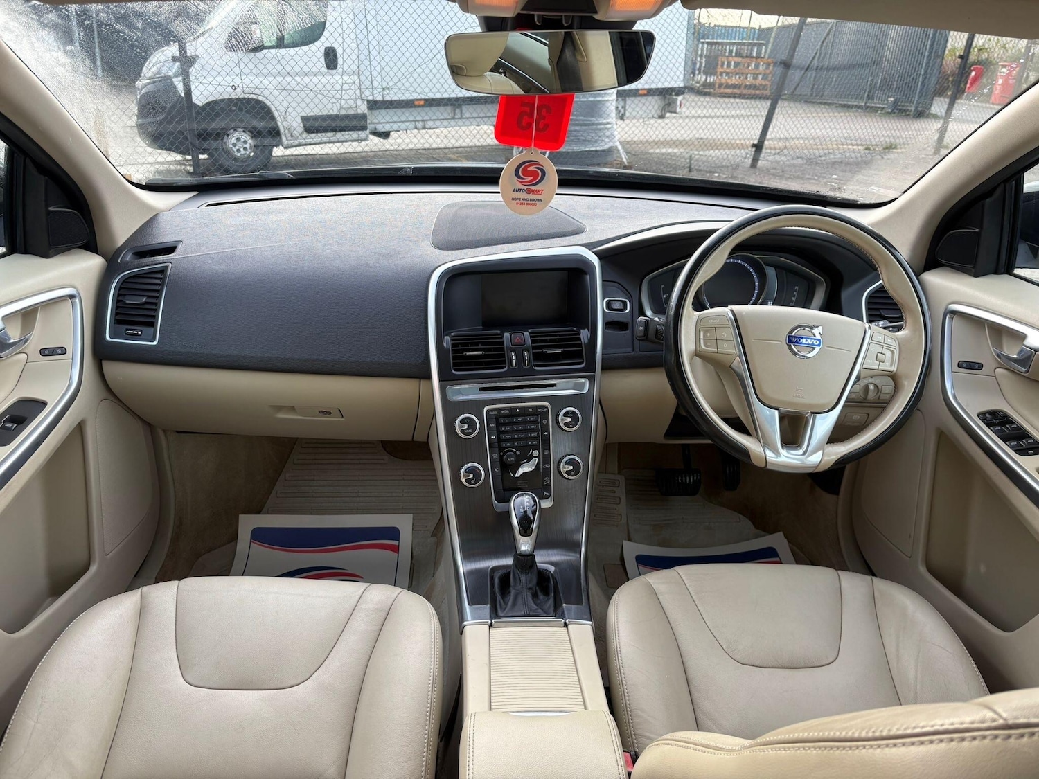 Used Volvo XC60 2014 for sale - 76965063: Photo 15