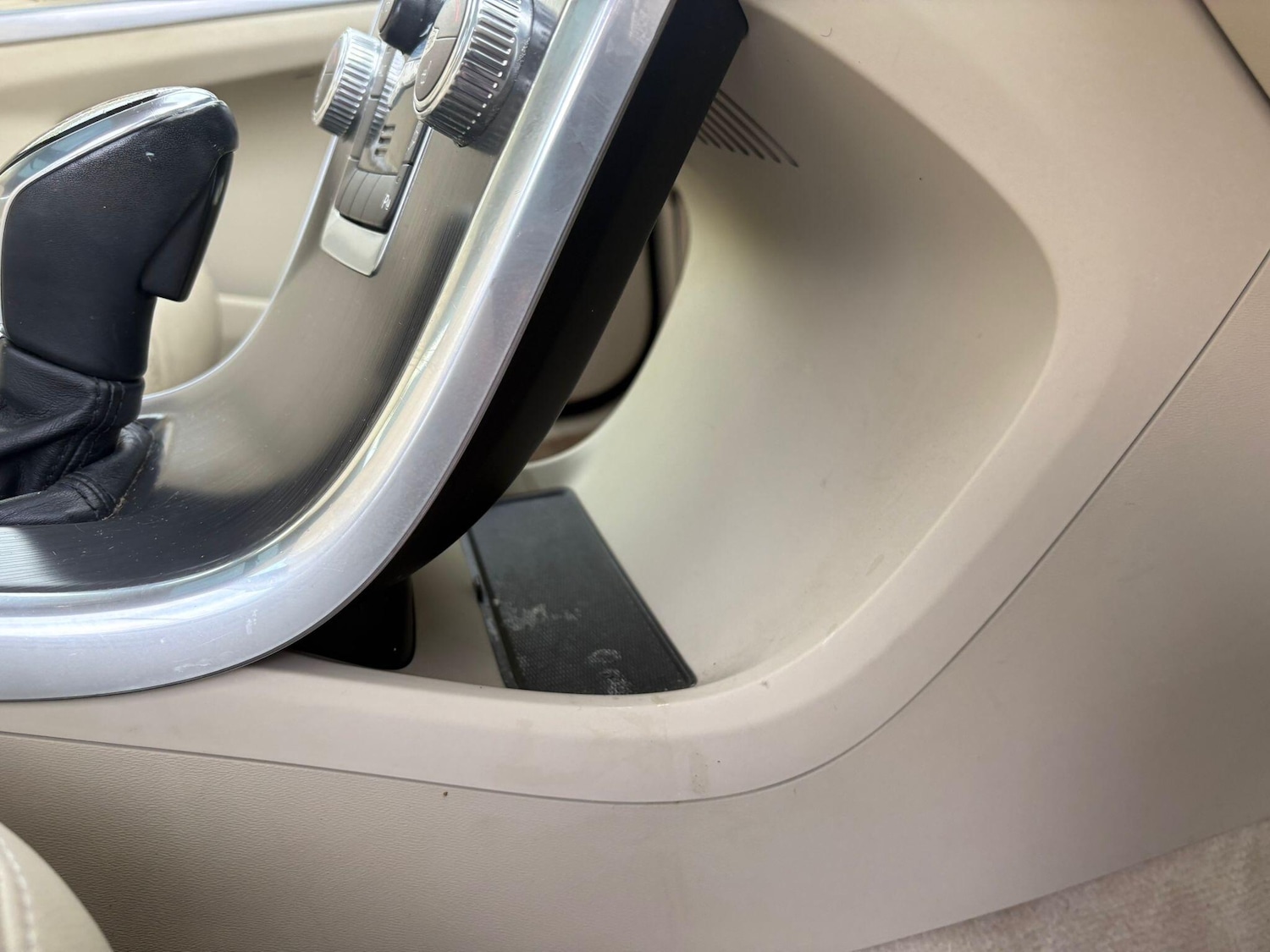 Used Volvo XC60 2014 for sale - 76965063: Photo 16