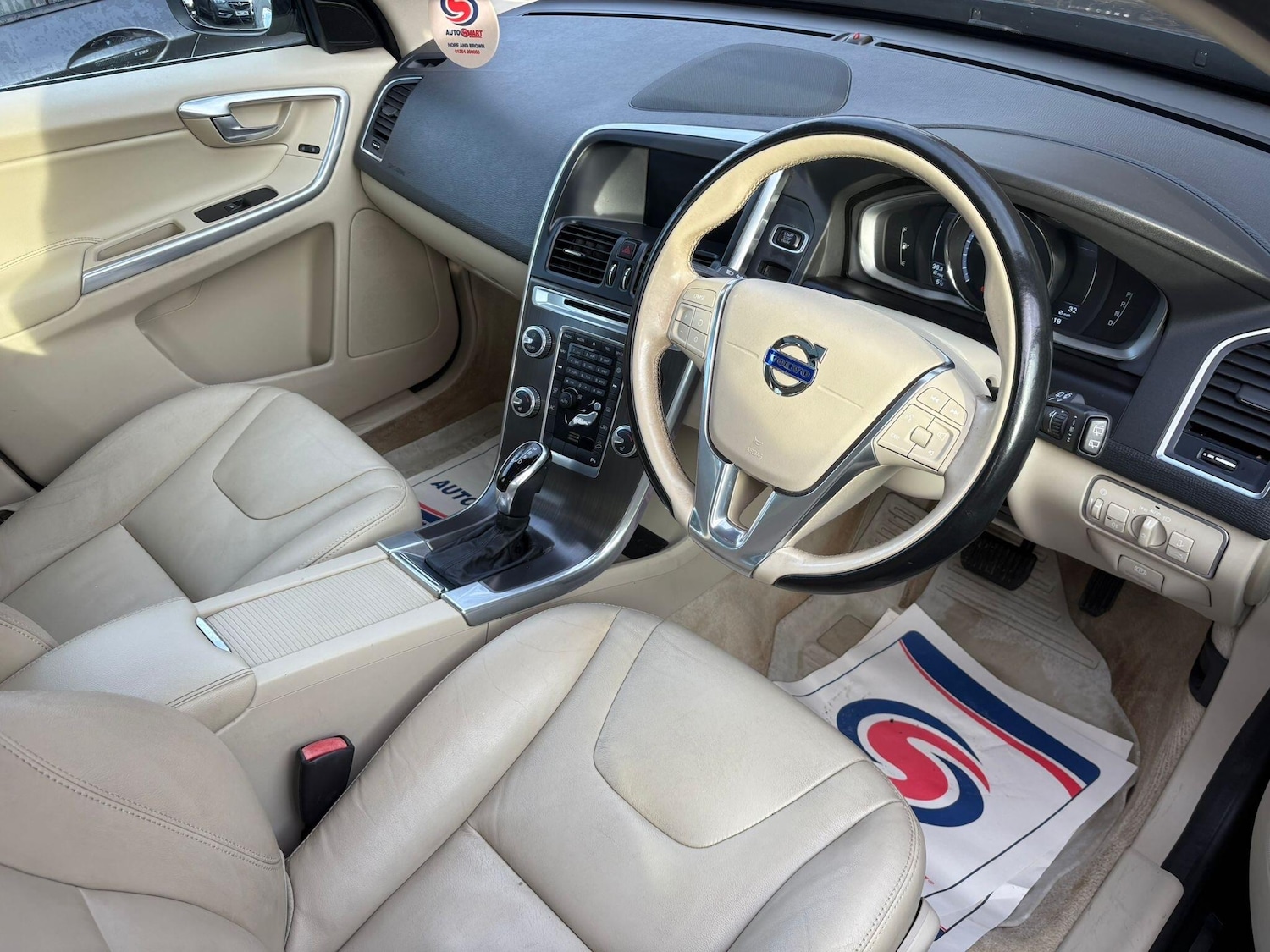 Used Volvo XC60 2014 for sale - 76965063: Photo 18