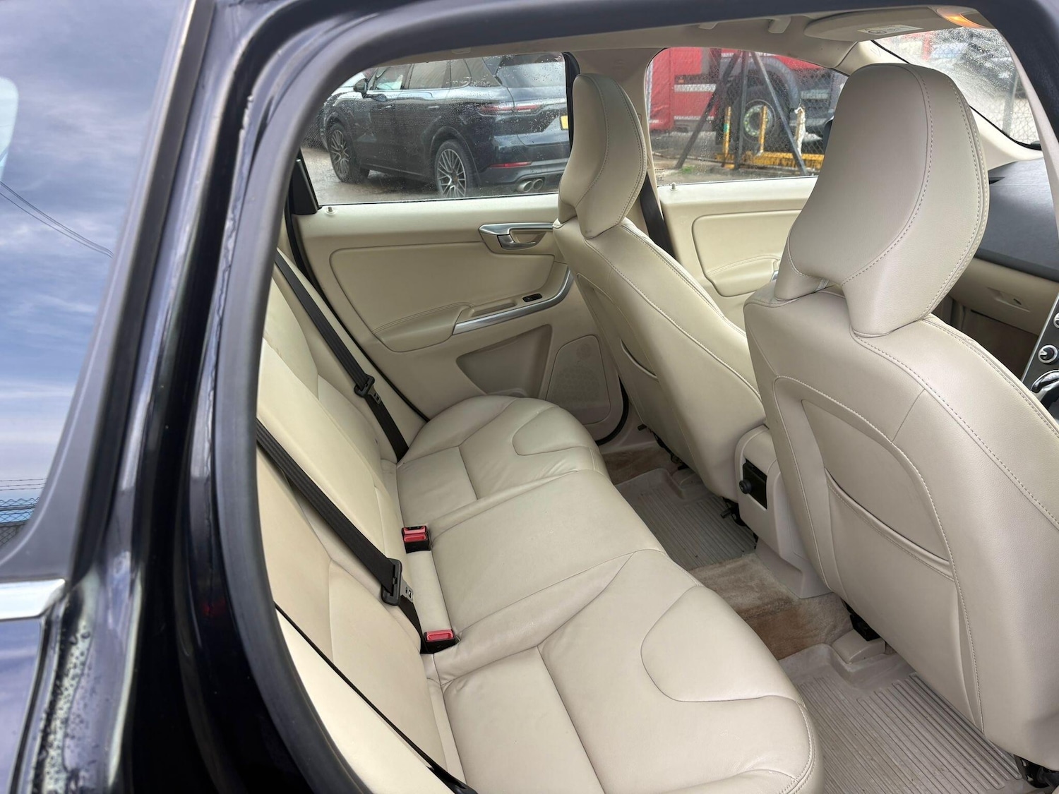 Used Volvo XC60 2014 for sale - 76965063: Photo 22