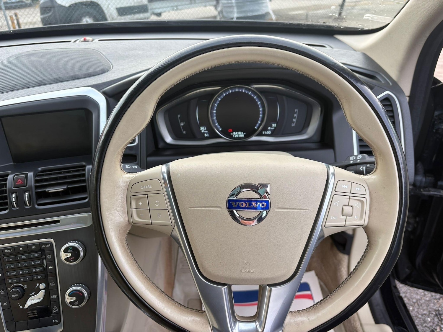 Used Volvo XC60 2014 for sale - 76965063: Photo 46