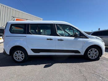 Used Ford Grand Tourneo Connect 2019 for sale - 78374797: Photo