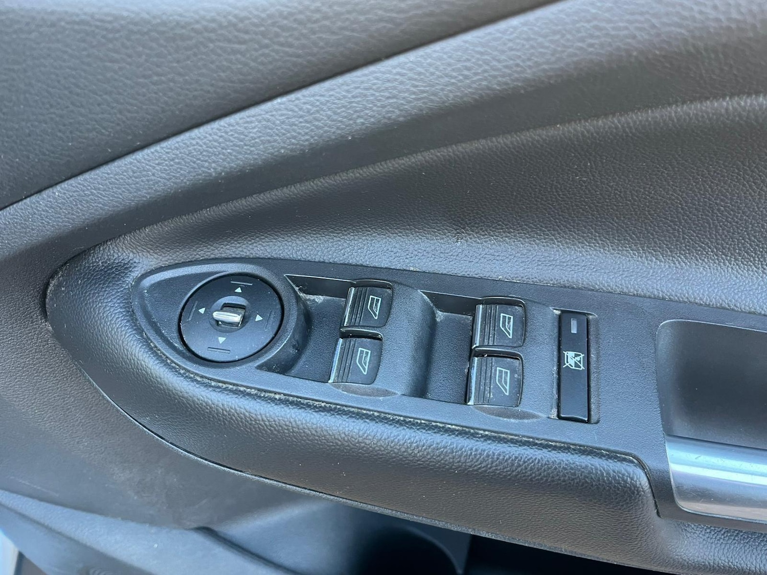 Used Ford Kuga 2014 for sale - 76801537: Photo 26