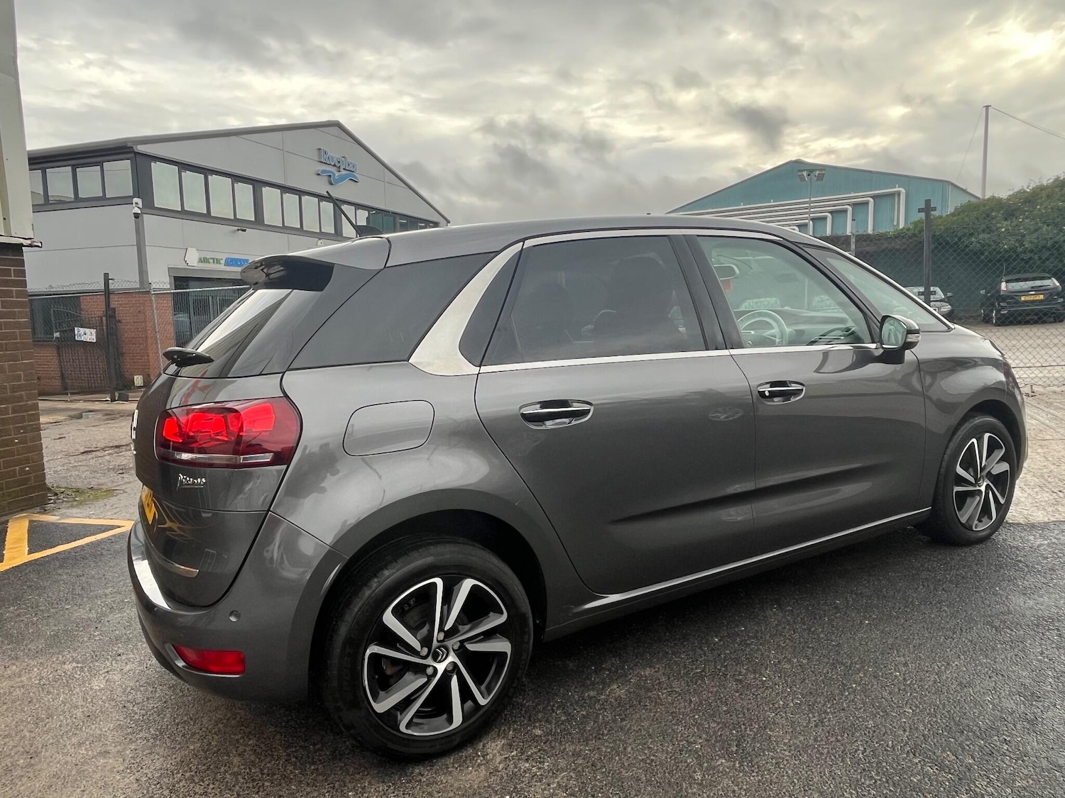 Used Citroen C4 Picasso 2017 for sale - 76727634: Photo 11