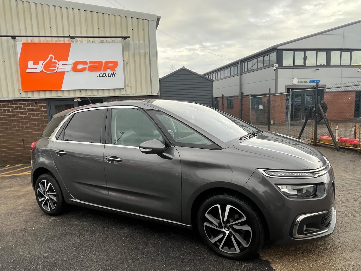 Used Citroen C4 Picasso 2017 for sale - 76727634: Photo 5