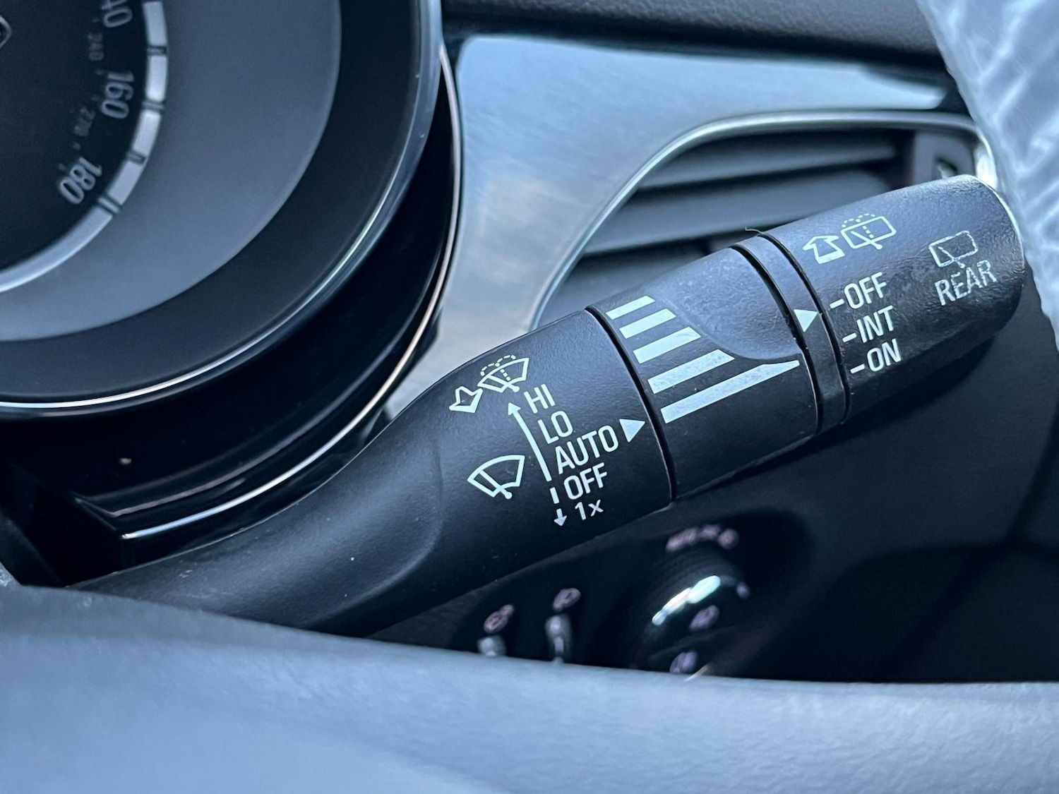 Used Vauxhall Astra 2018 for sale - 76671380: Photo 24