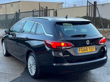 Used Vauxhall Astra 2018 for sale - 76671380: Photo