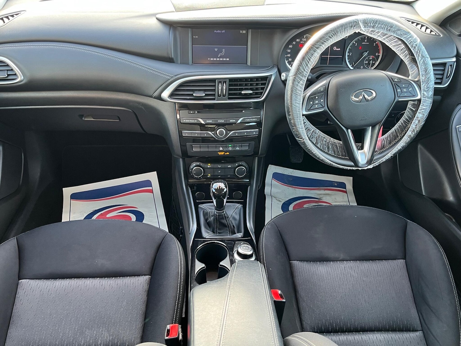 Used Infiniti Q30 for sale - 77659051: Photo 2