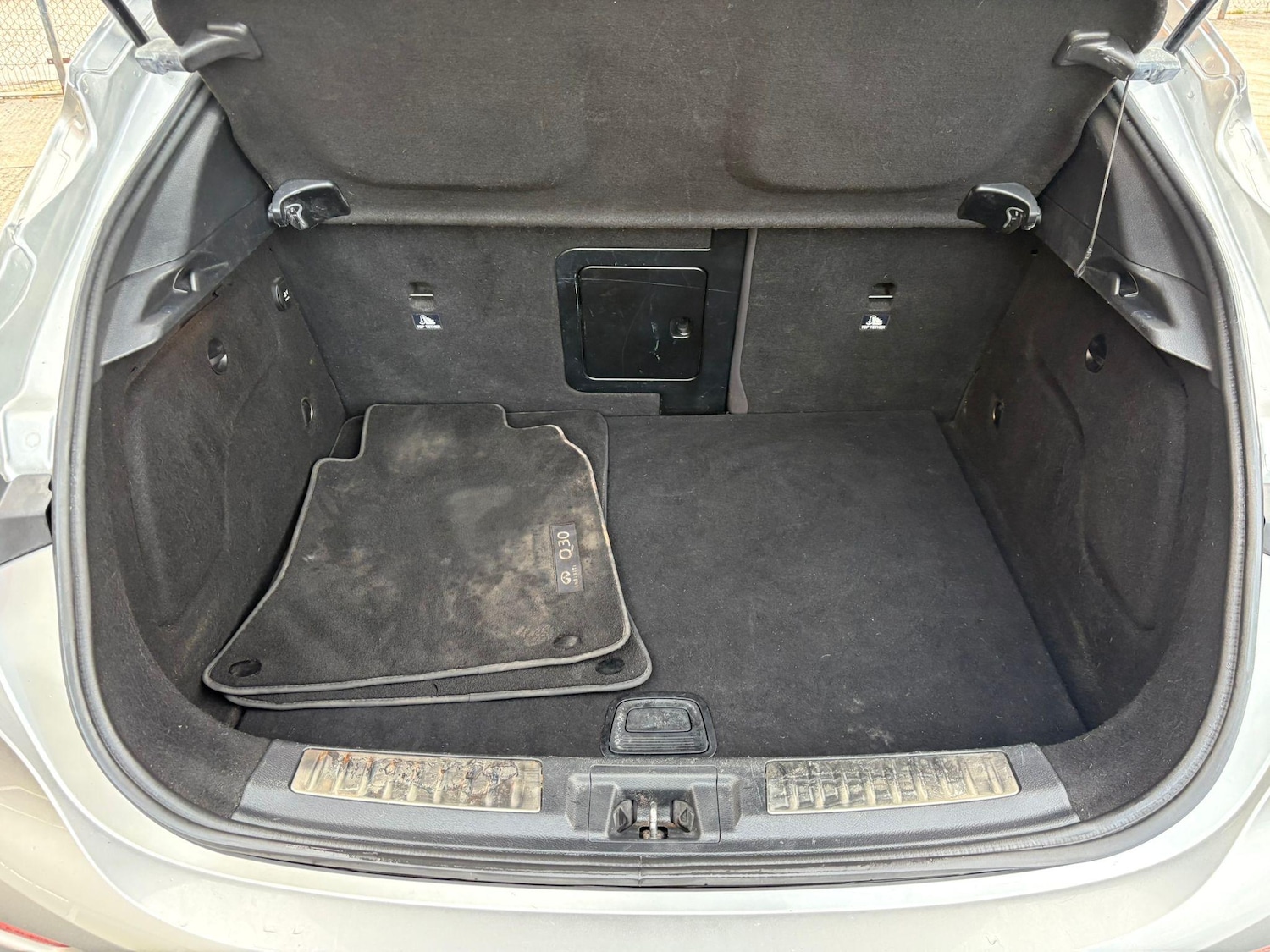 Used Infiniti Q30 2016 for sale - 77215756: Photo 45