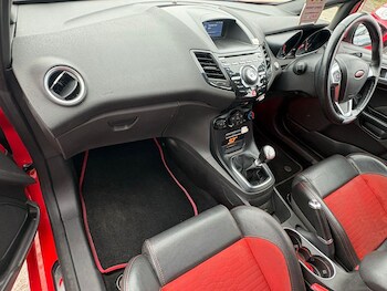 Used Ford Fiesta 2017 for sale - 78116000: Photo