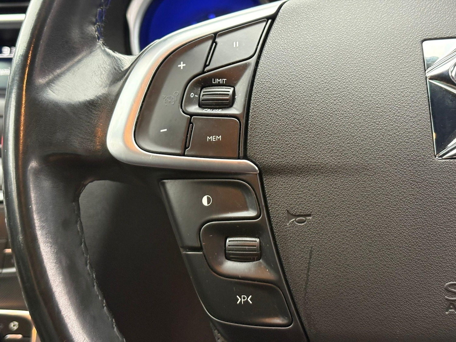 Used Citroen DS4 2011 for sale - 76995222: Photo 28