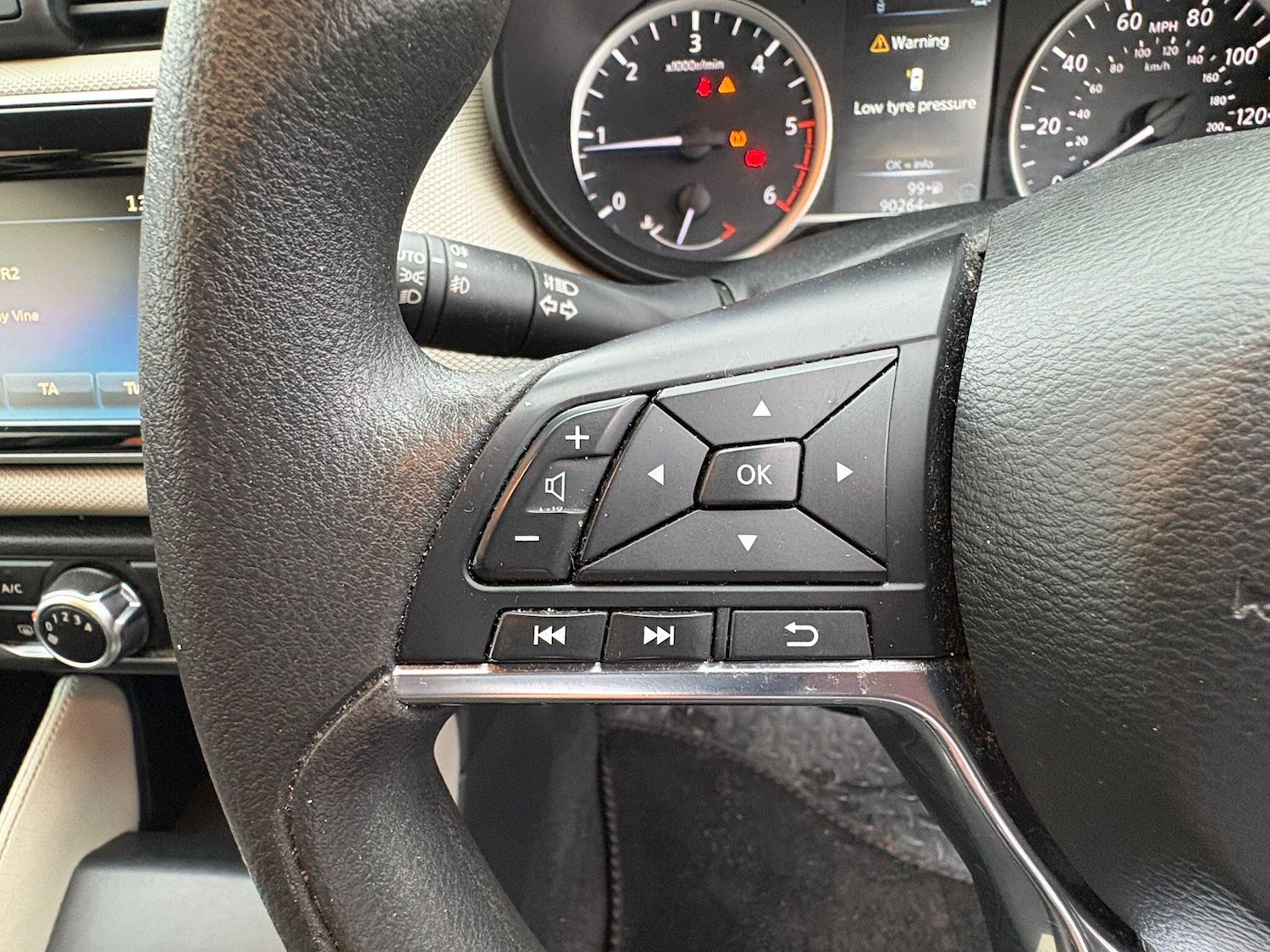 Used Nissan Micra 2017 for sale - 77523524: Photo 22