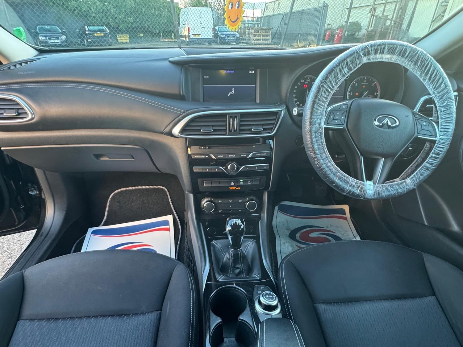 Used Infiniti Q30 2016 for sale - 77229451: Photo 13