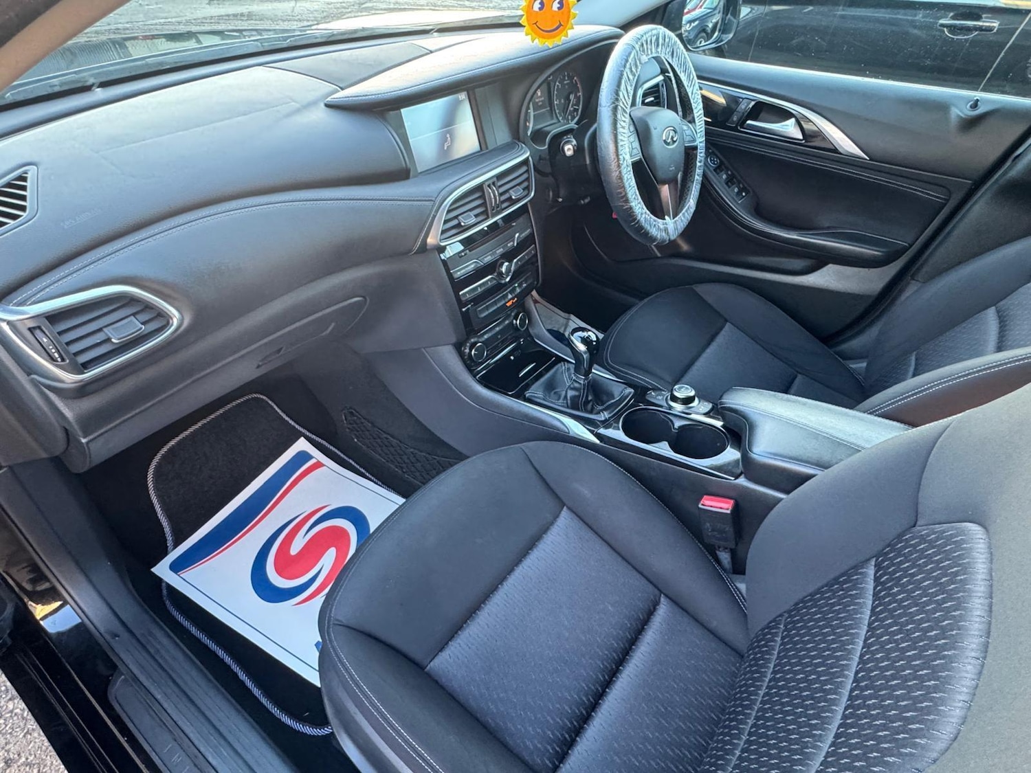 Used Infiniti Q30 2016 for sale - 77229451: Photo 2