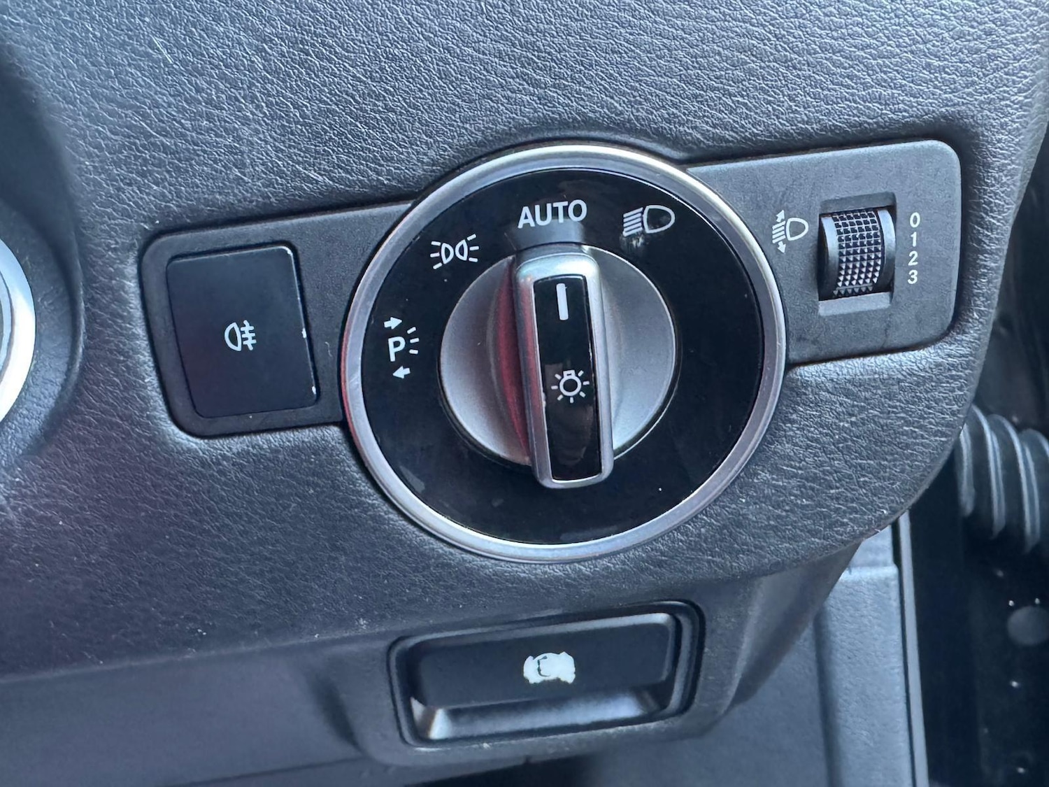 Used Infiniti Q30 2016 for sale - 77229451: Photo 23