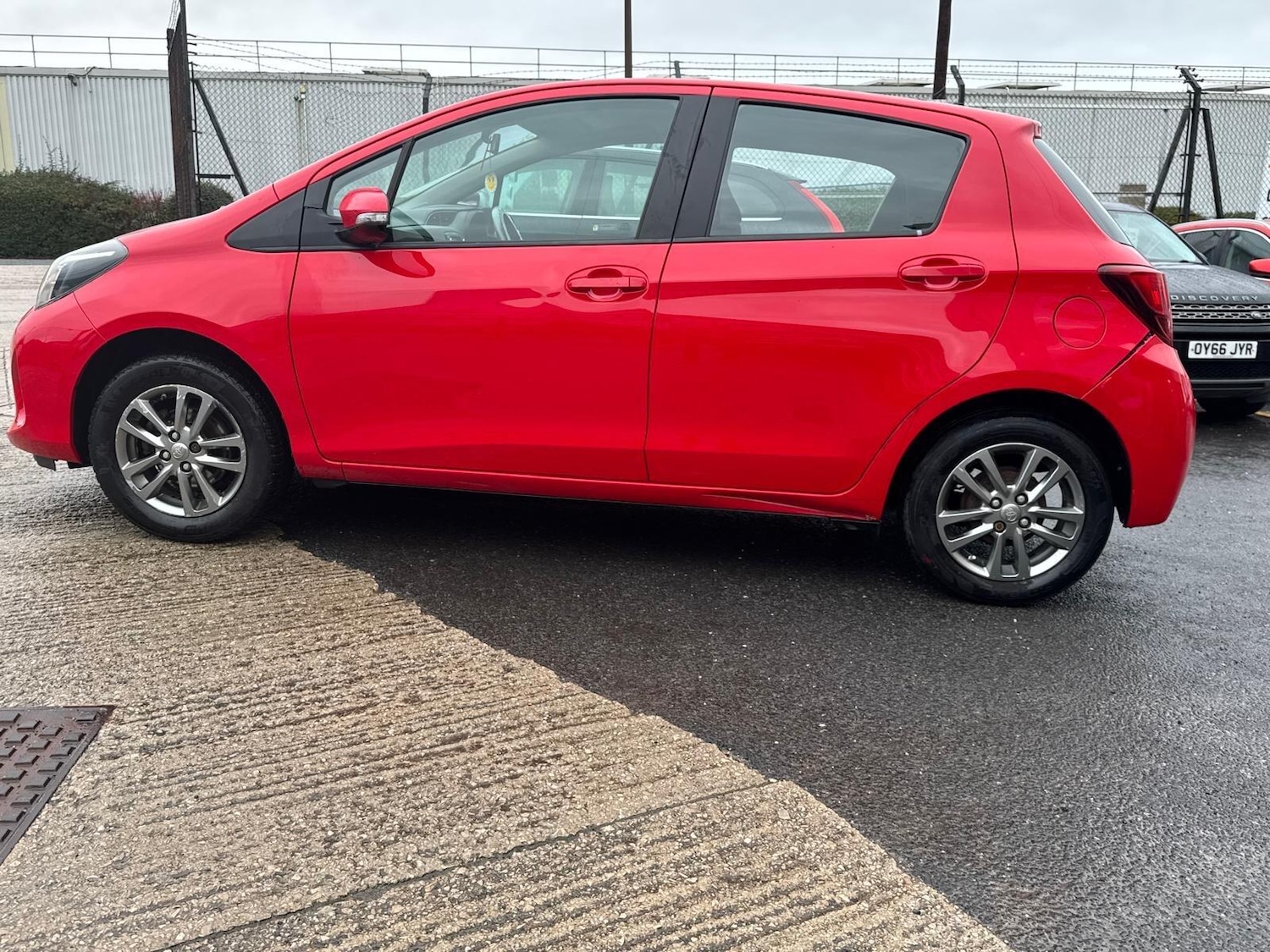 Used Toyota Yaris 2015 for sale - 78063047: Photo 11