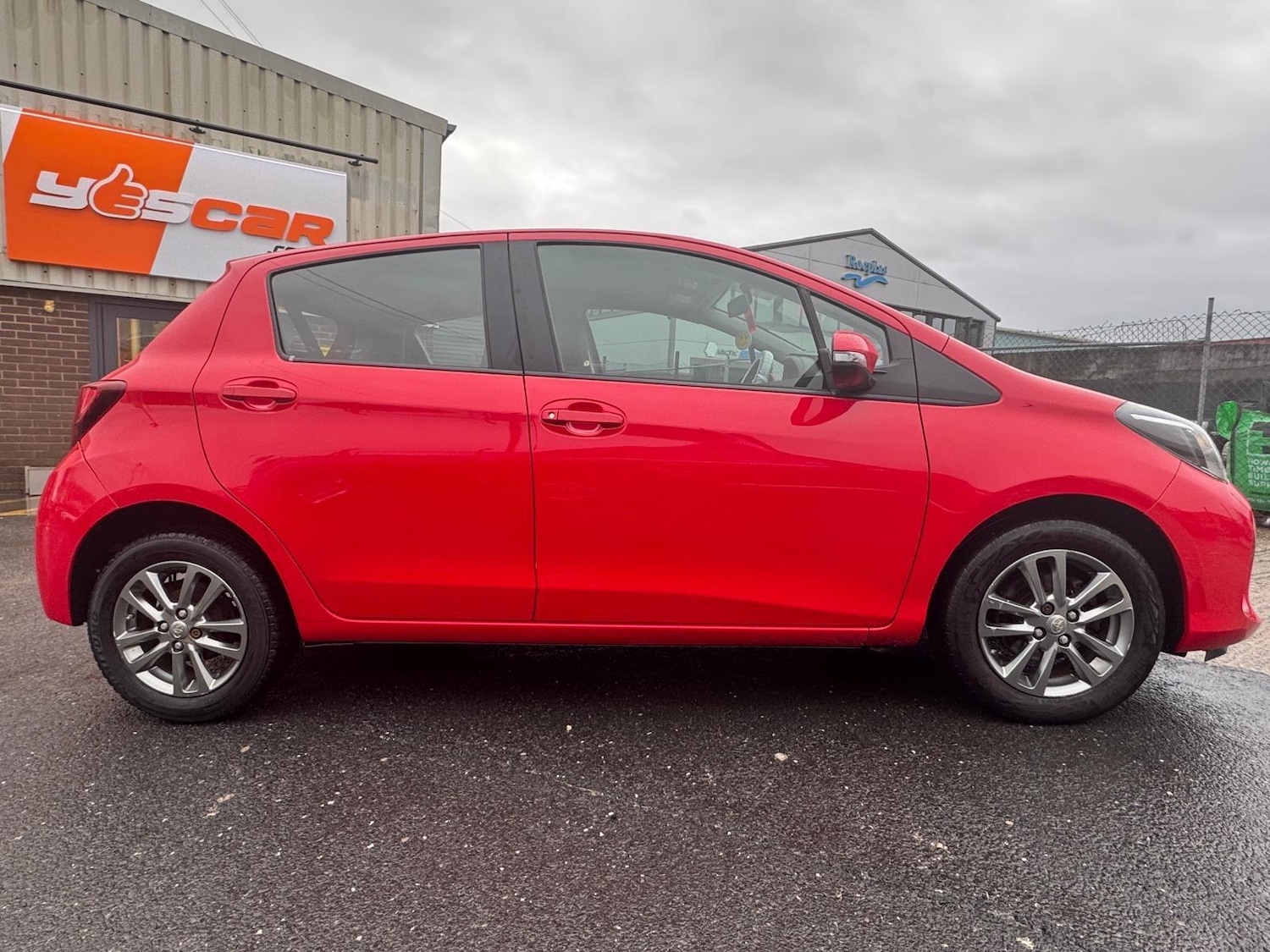 Used Toyota Yaris 2015 for sale - 78063047: Photo 12