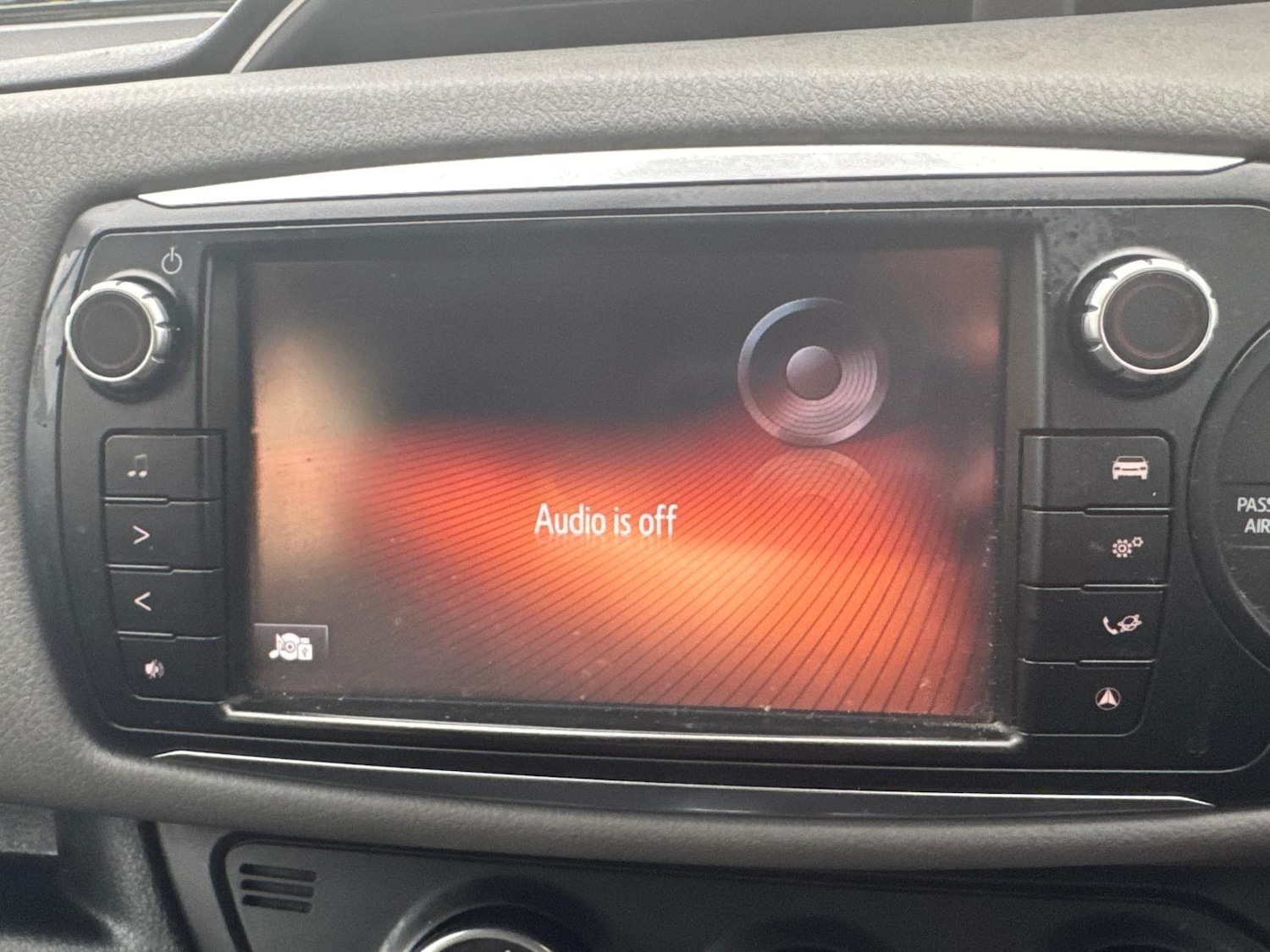 Used Toyota Yaris 2015 for sale - 78063047: Photo 53