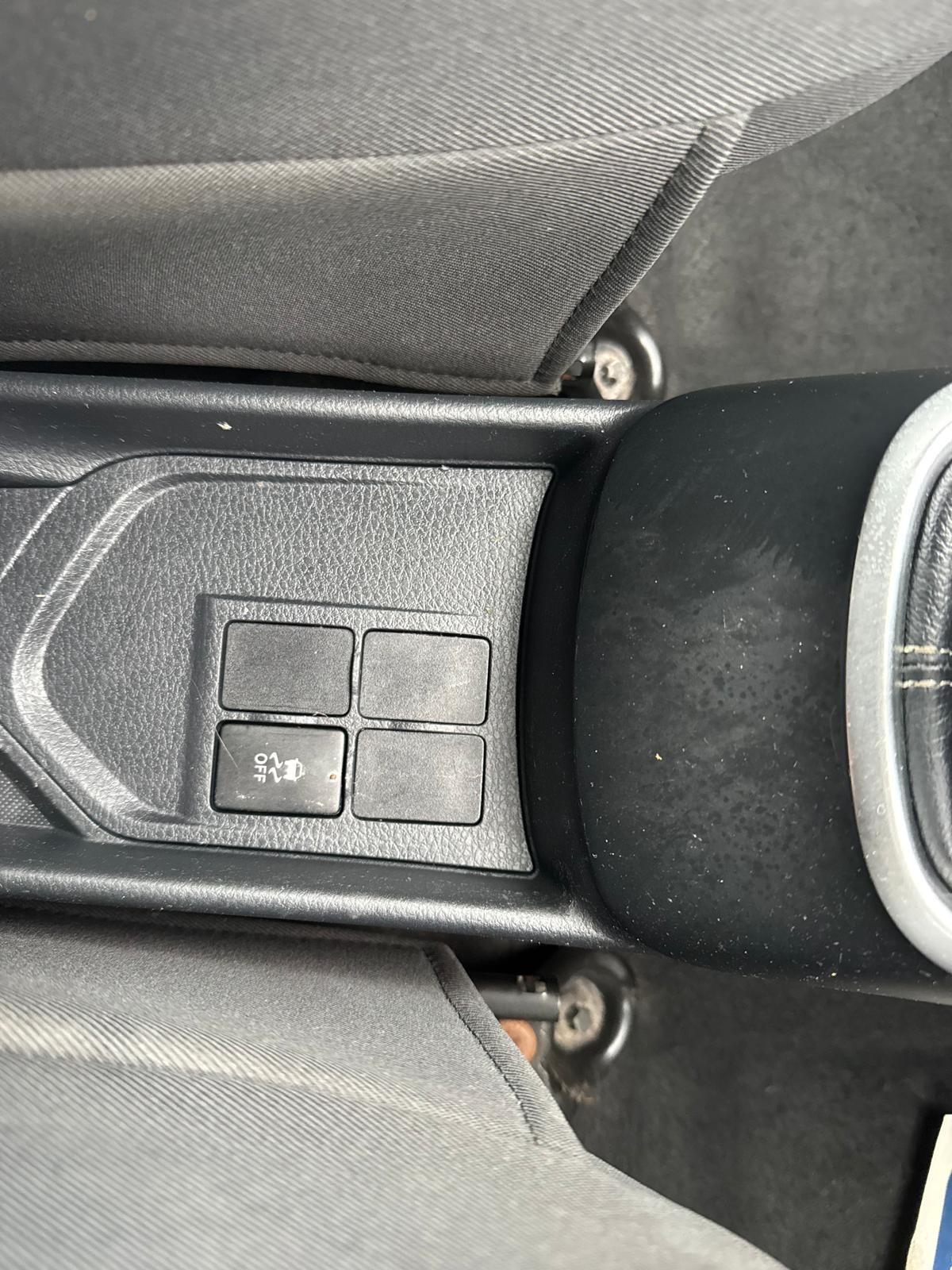 Used Toyota Yaris 2015 for sale - 78063047: Photo 80