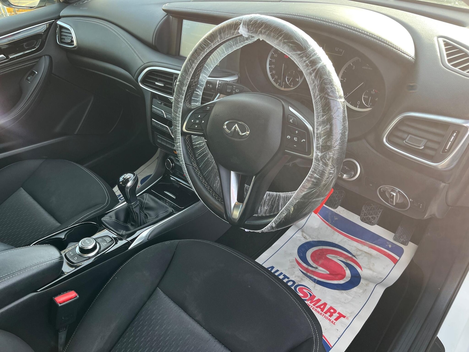 Used Infiniti Q30 2017 for sale - 77166529: Photo 58