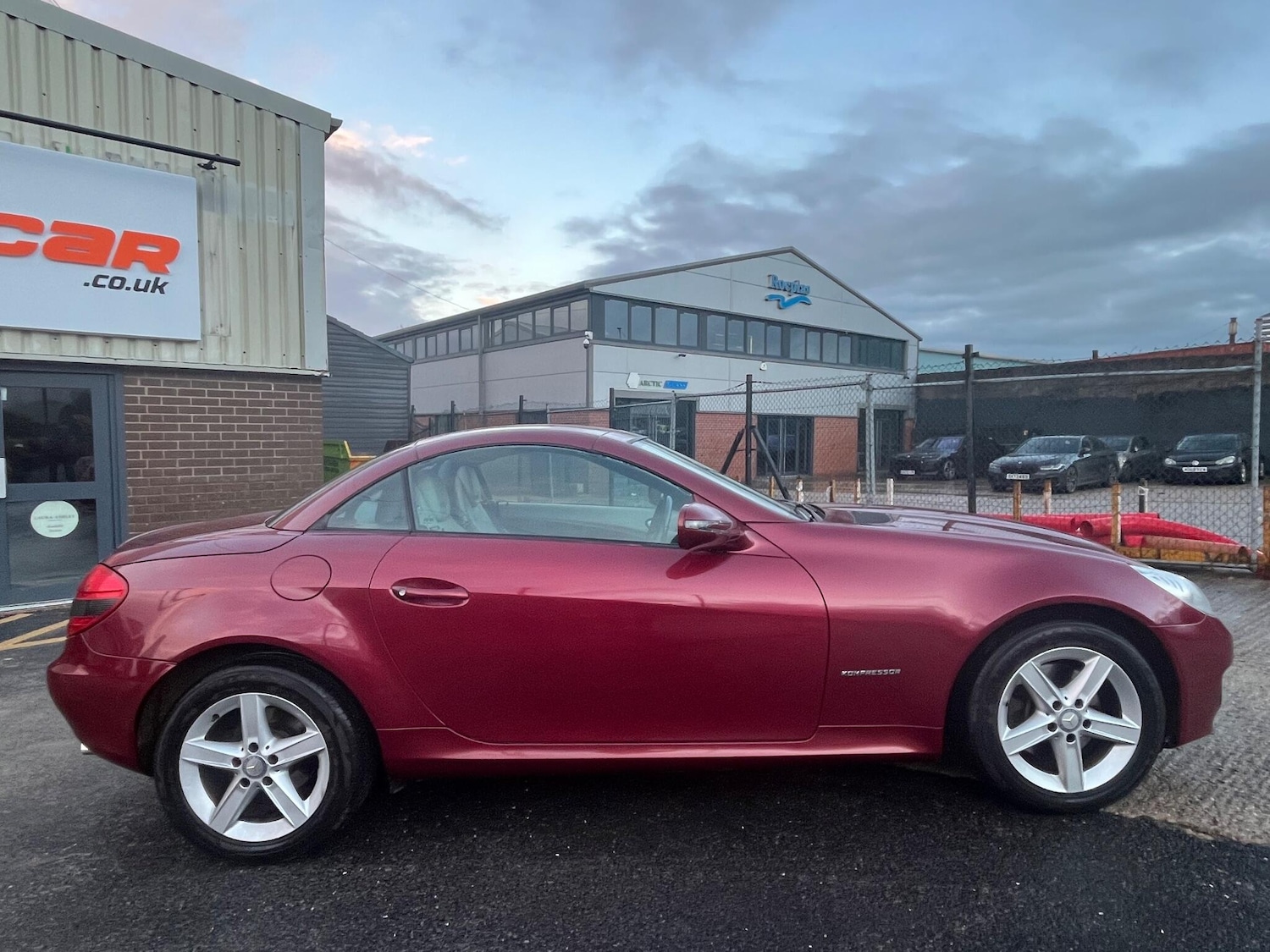 Used Mercedes-Benz SLK 2010 for sale - 76666504: Photo 12