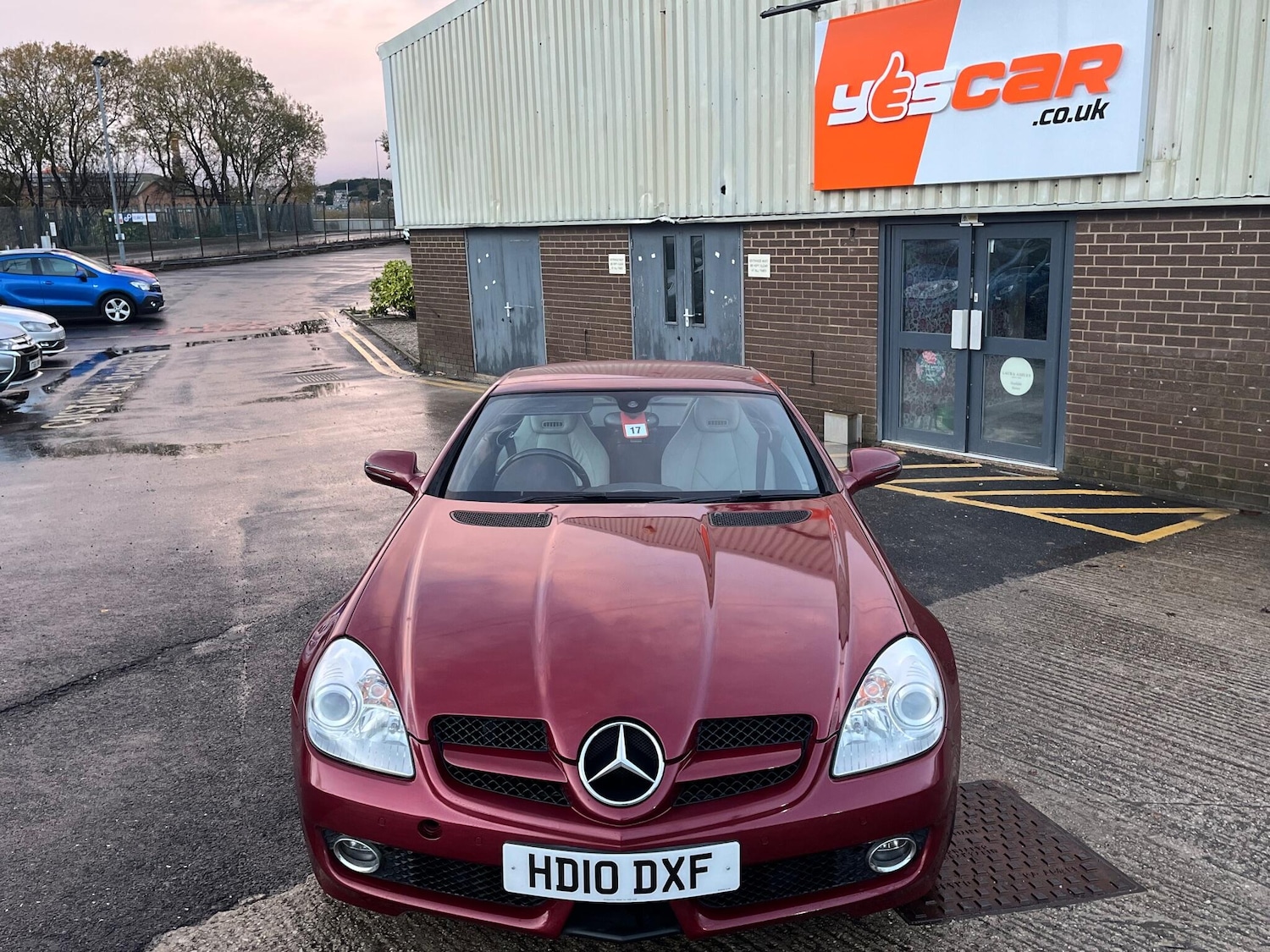 Used Mercedes-Benz SLK 2010 for sale - 76666504: Photo 2