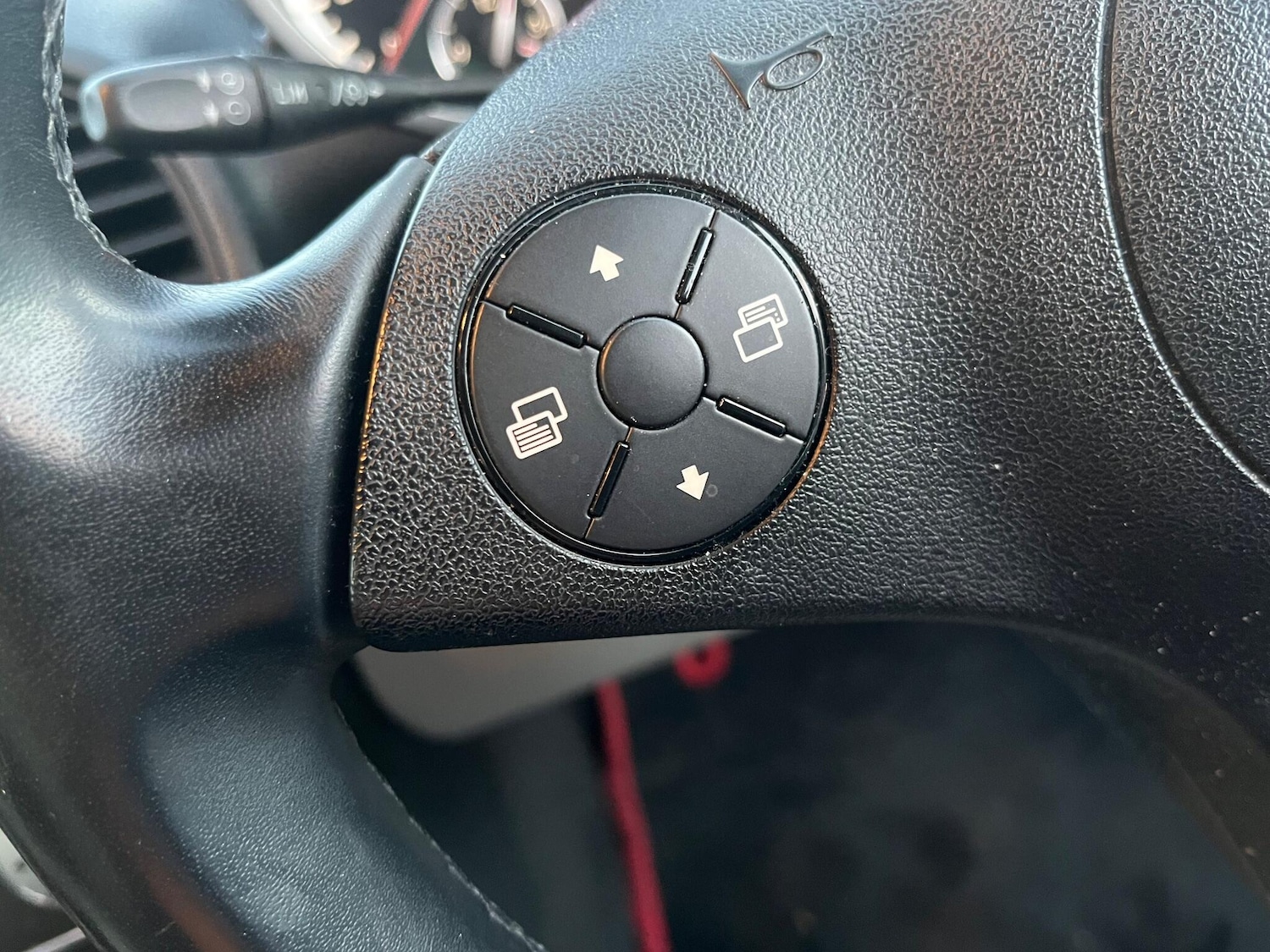 Used Mercedes-Benz SLK 2010 for sale - 76666504: Photo 24