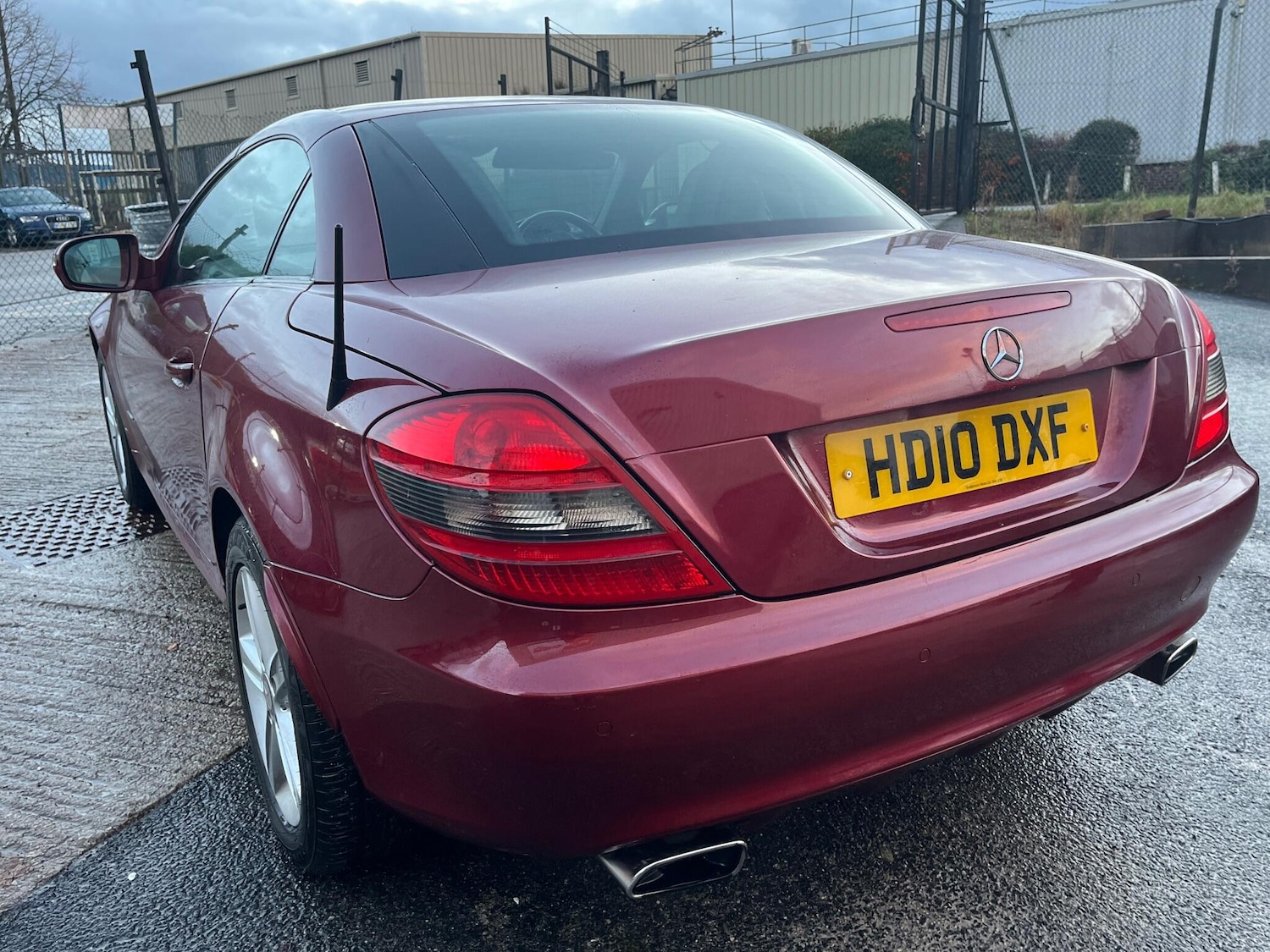 Used Mercedes-Benz SLK 2010 for sale - 76666504: Photo 4