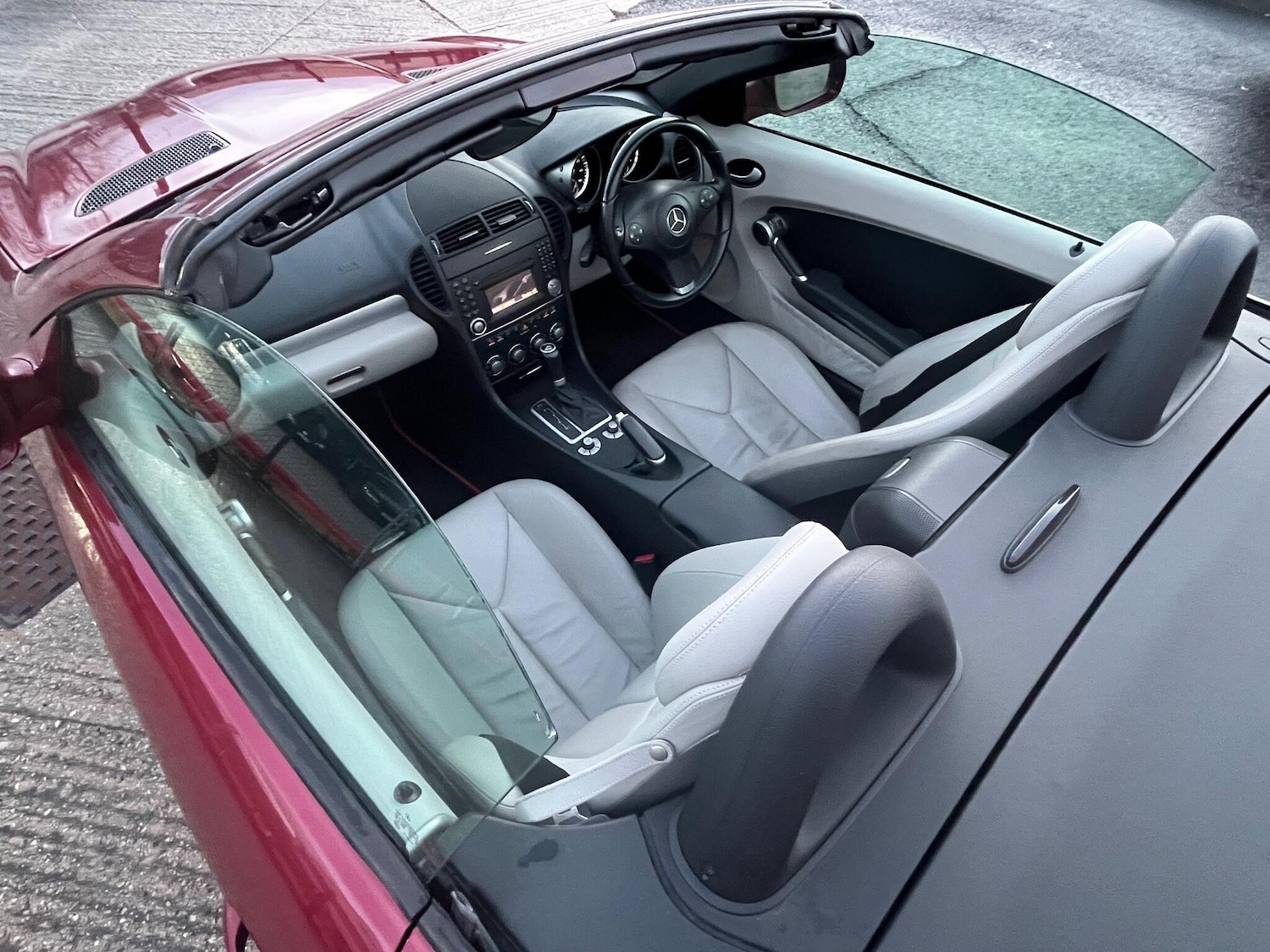 Used Mercedes-Benz SLK 2010 for sale - 76666504: Photo 40