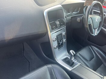 Used Volvo XC60 2016 for sale - 78649133: Photo