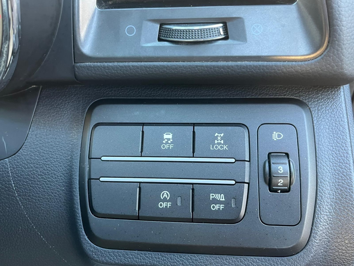 Used Ssangyong Tivoli 2016 for sale - 76801885: Photo 19