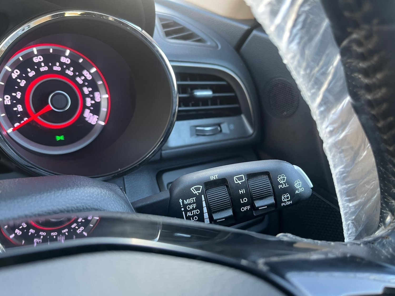 Used Ssangyong Tivoli 2016 for sale - 76801885: Photo 33