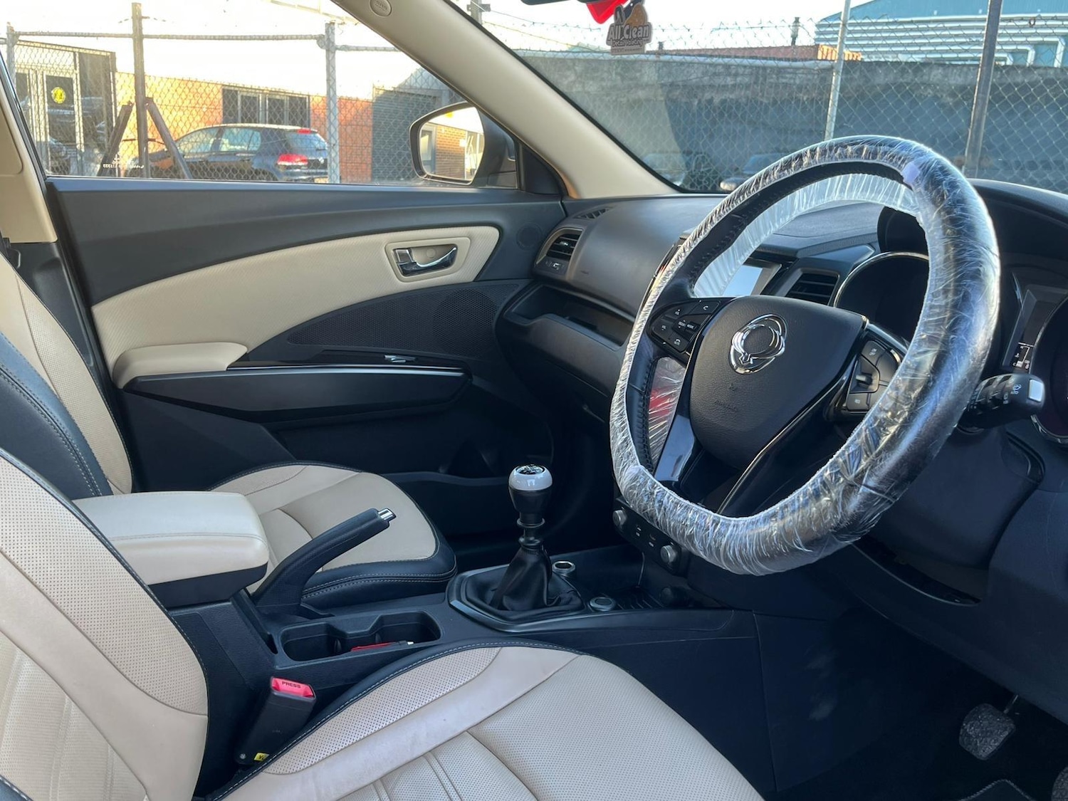 Used Ssangyong Tivoli 2016 for sale - 76801885: Photo 44