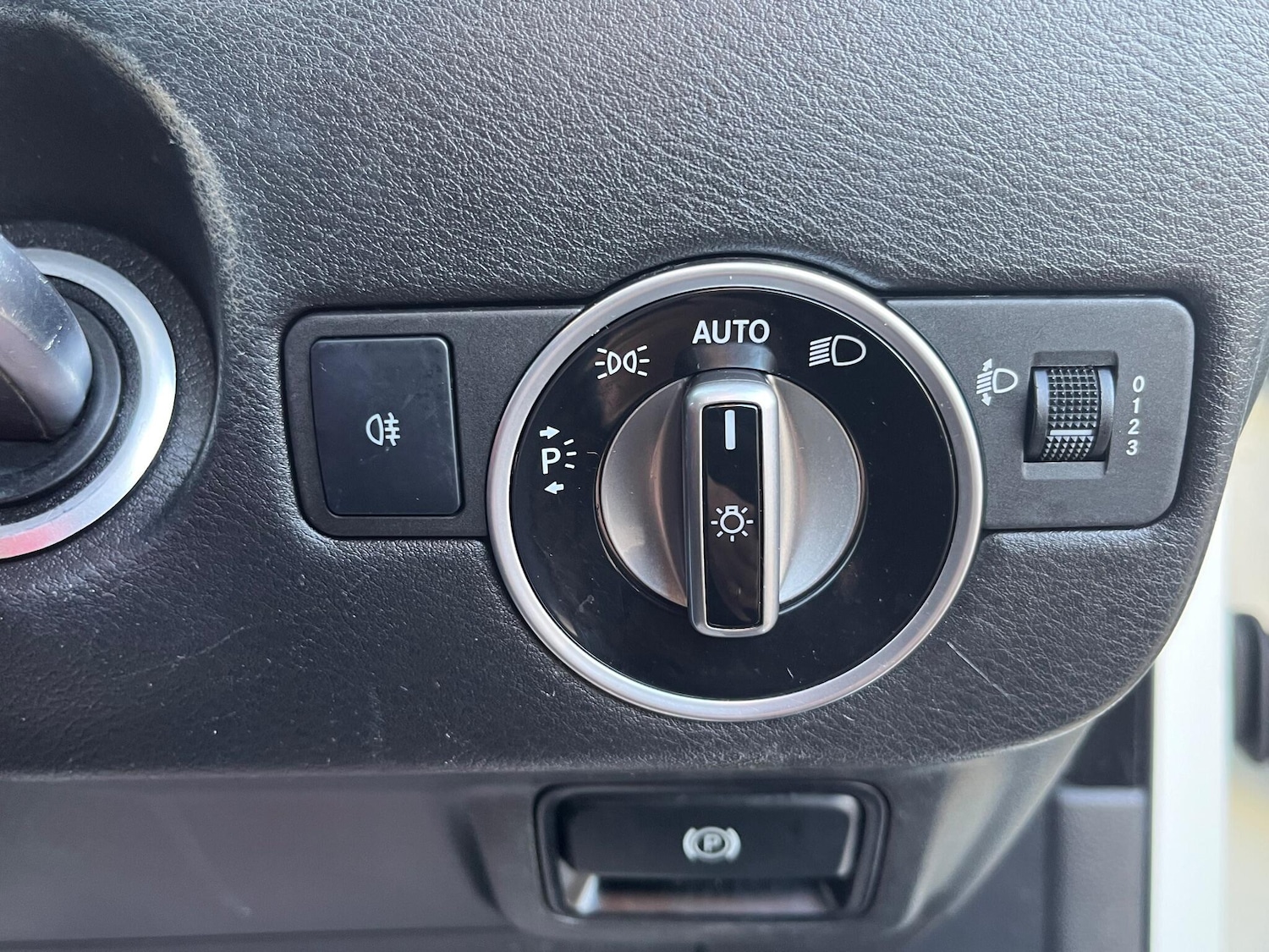 Used Infiniti Q30 for sale - 77560042: Photo 24