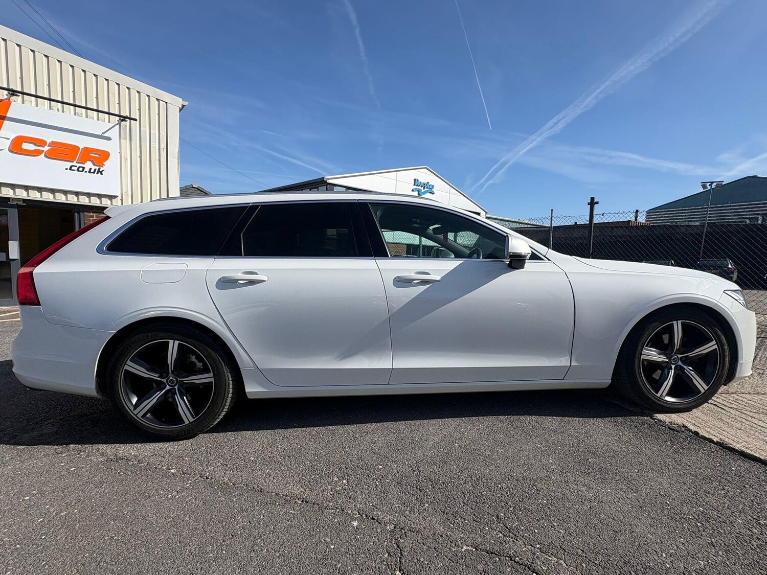 Used Volvo V90 2017 for sale - 77940181: Photo 11