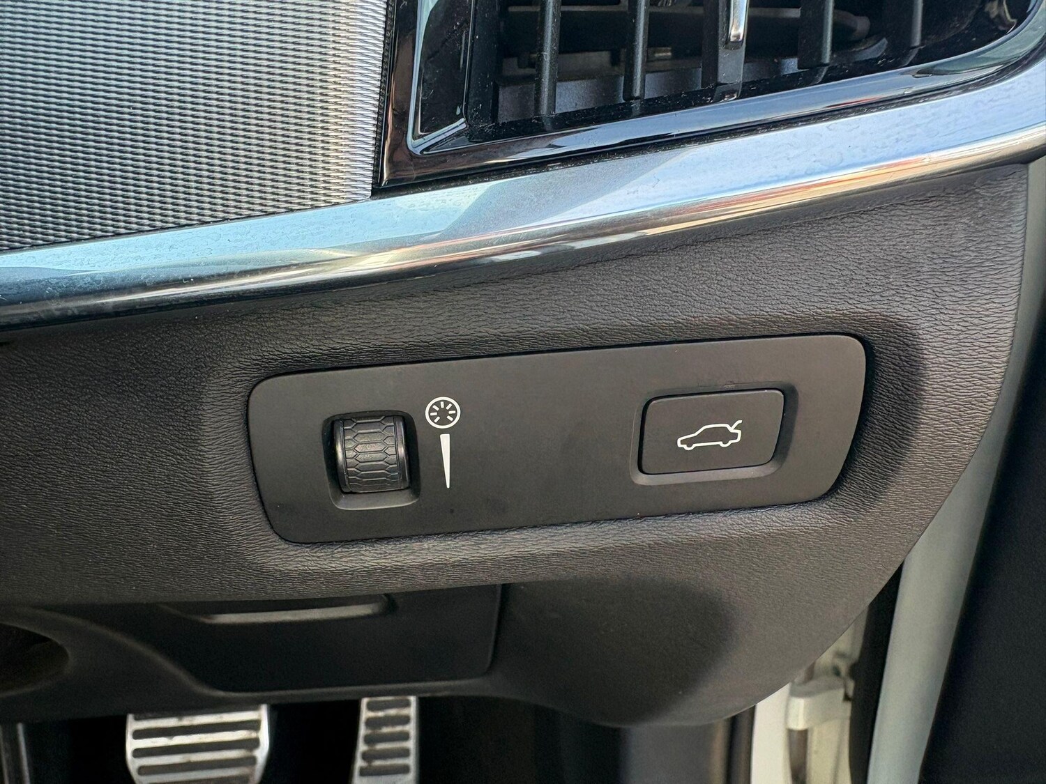 Used Volvo V90 2017 for sale - 77940181: Photo 27