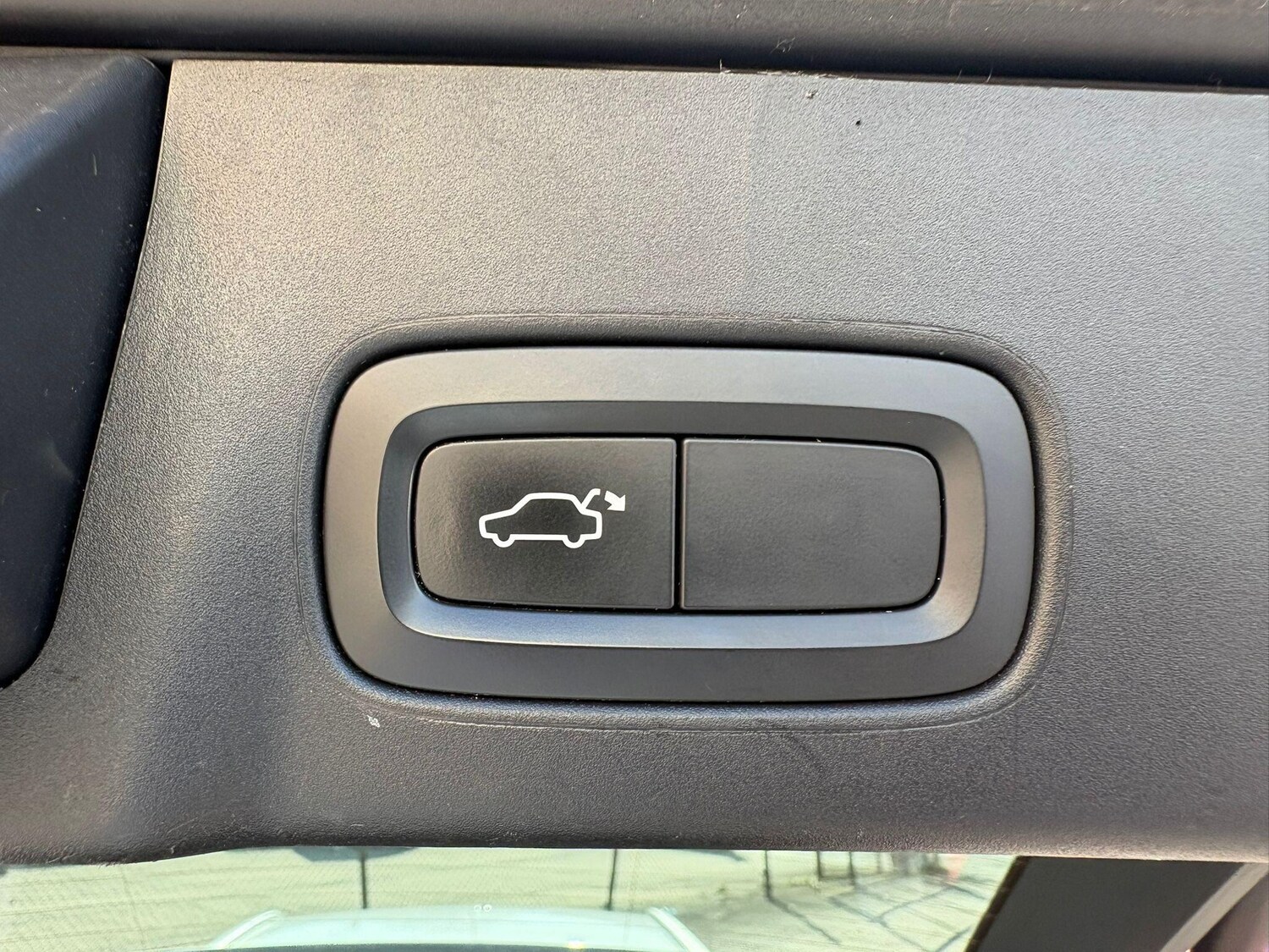 Used Volvo V90 2017 for sale - 77940181: Photo 29