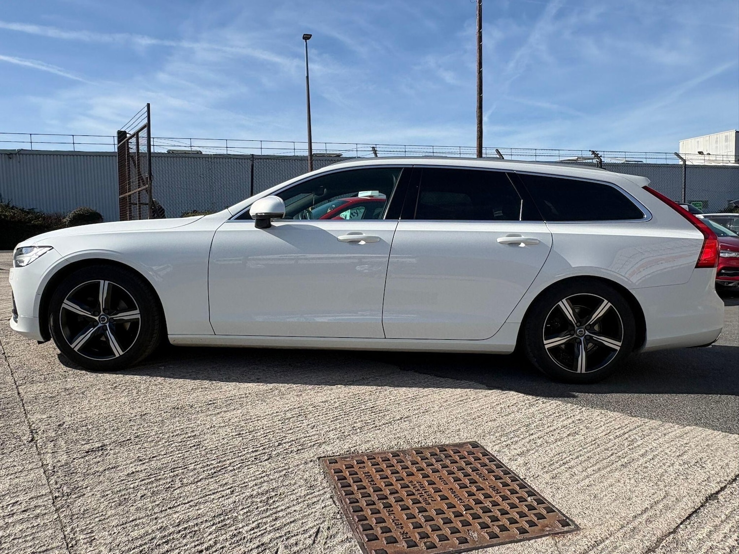 Used Volvo V90 2017 for sale - 77940181: Photo 9