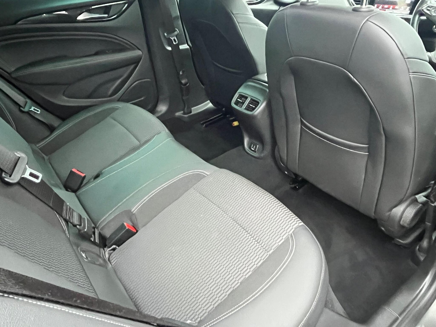 Used Vauxhall Insignia 2017 for sale - 76743113: Photo 19