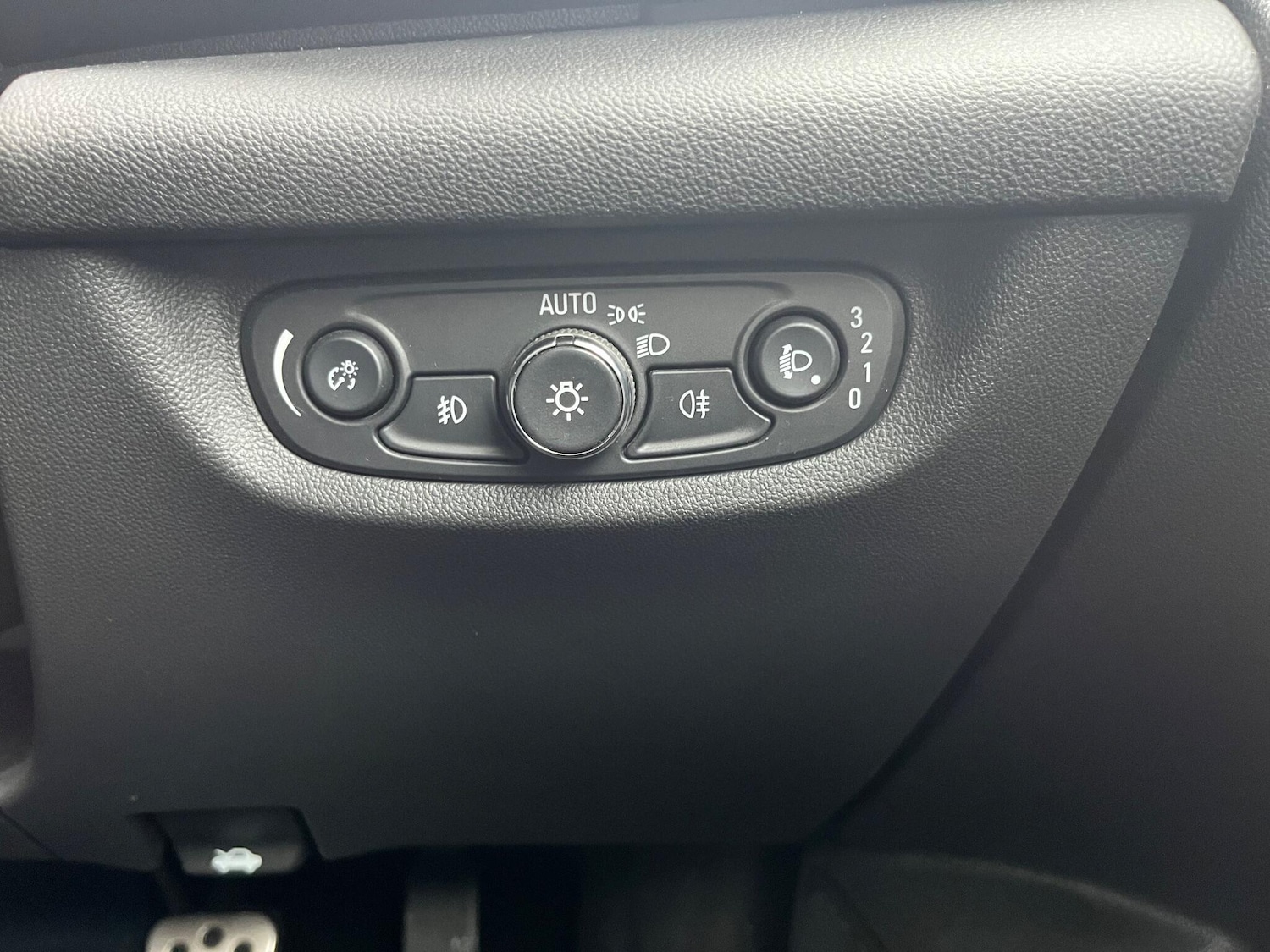 Used Vauxhall Insignia 2017 for sale - 76743113: Photo 24