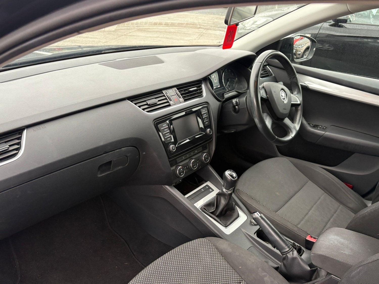 Used Skoda Octavia 2014 for sale - 76886118: Photo 2