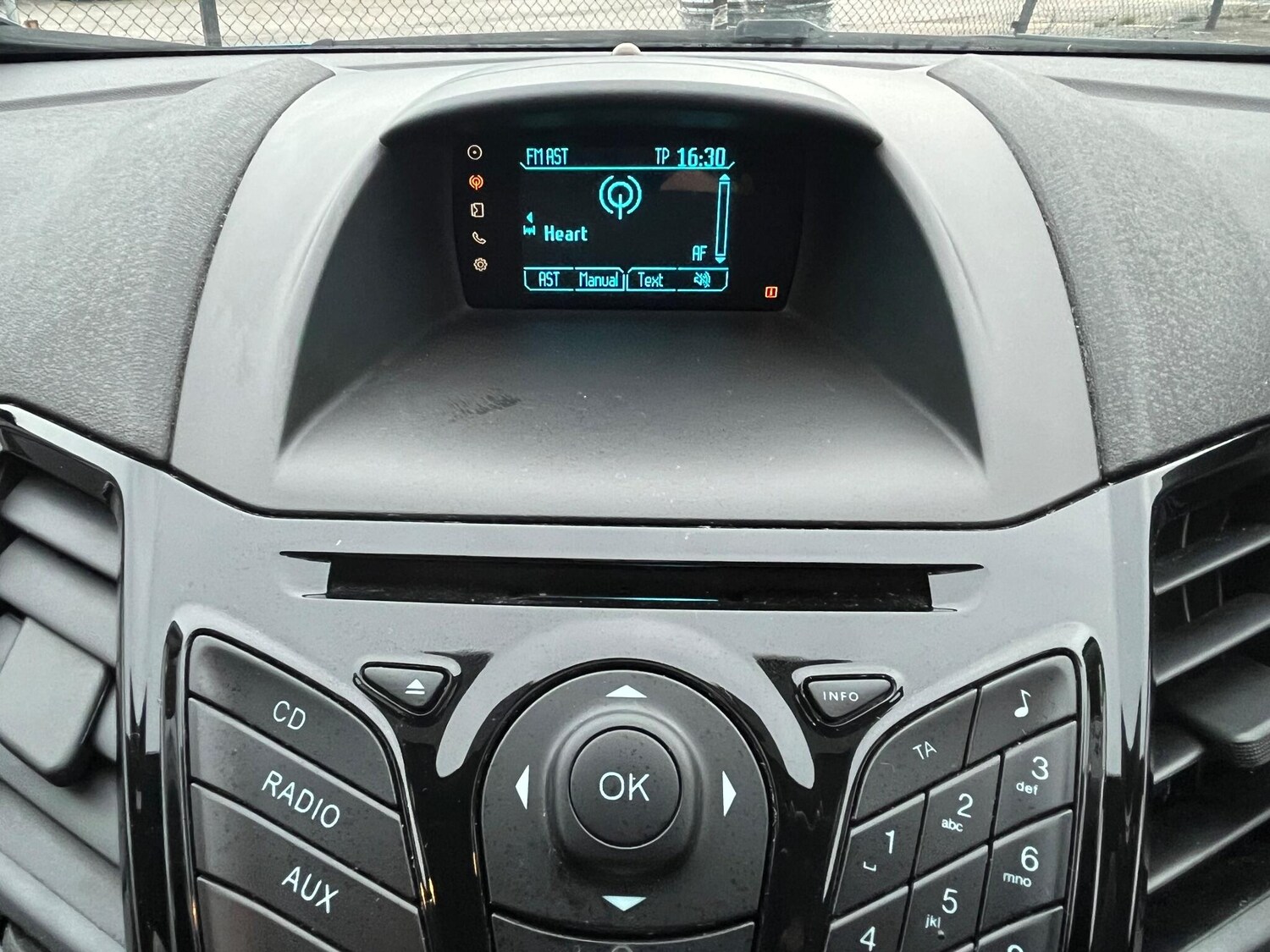 Used Ford Fiesta 2014 for sale - 77439671: Photo 27