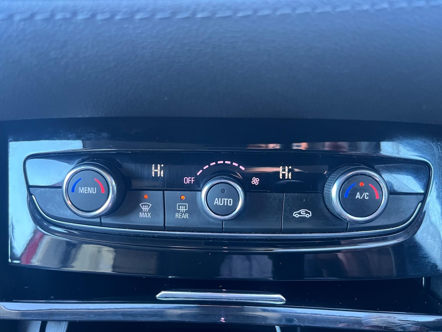 Used Vauxhall Grandland X 2018 for sale - 76689300: Photo 35