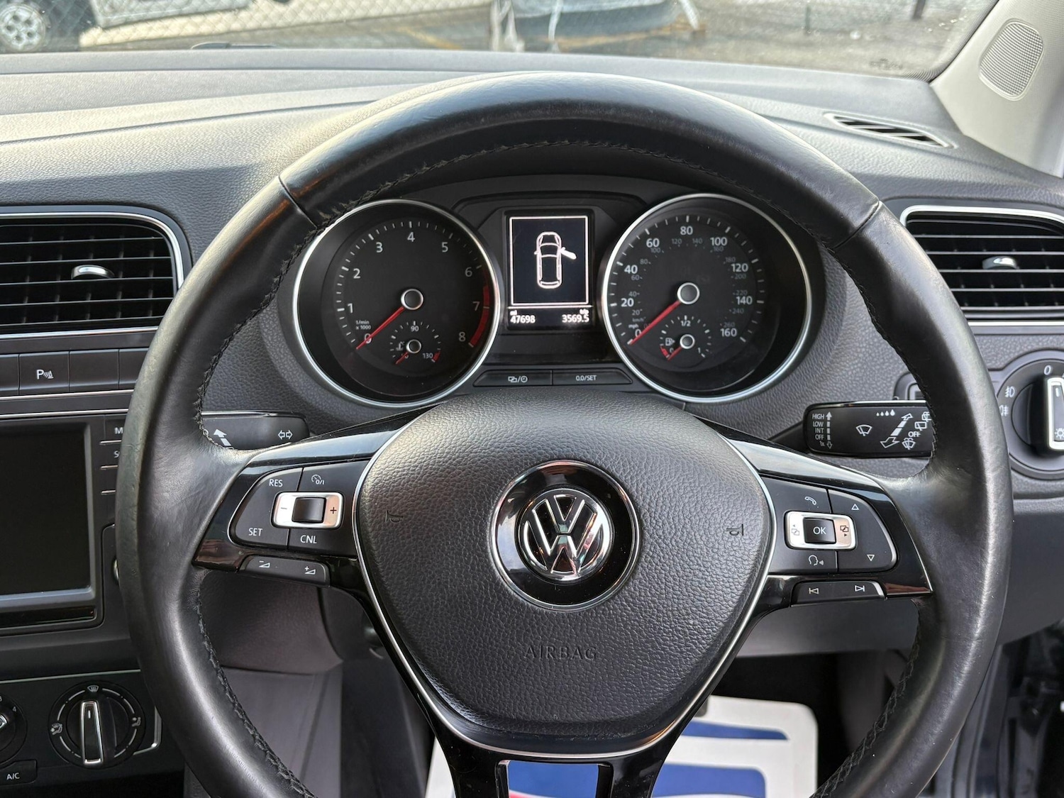 Used Volkswagen Polo 2017 for sale - 76964973: Photo 30