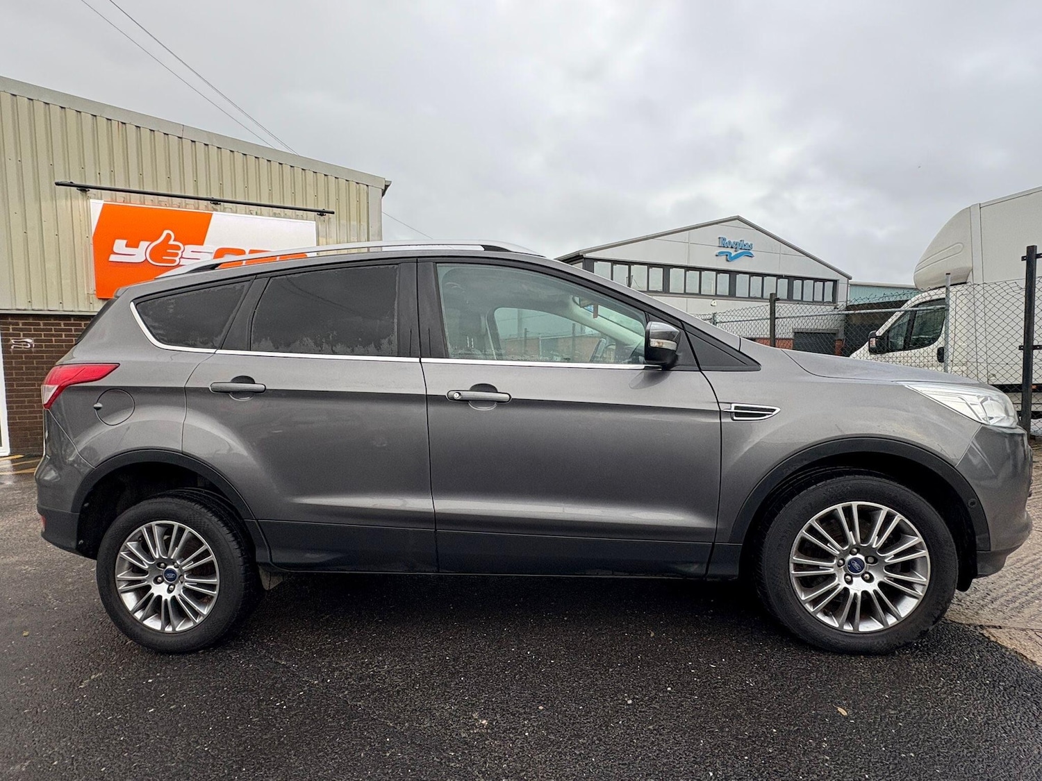 Used Ford Kuga 2014 for sale - 76886266: Photo 15